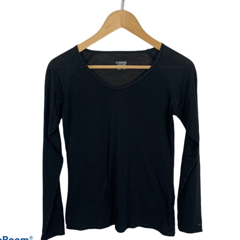 Columbia Black V-Neck Long Sleeve Stretchy Tee SP